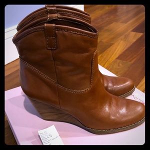 British Tan short wedge bootie